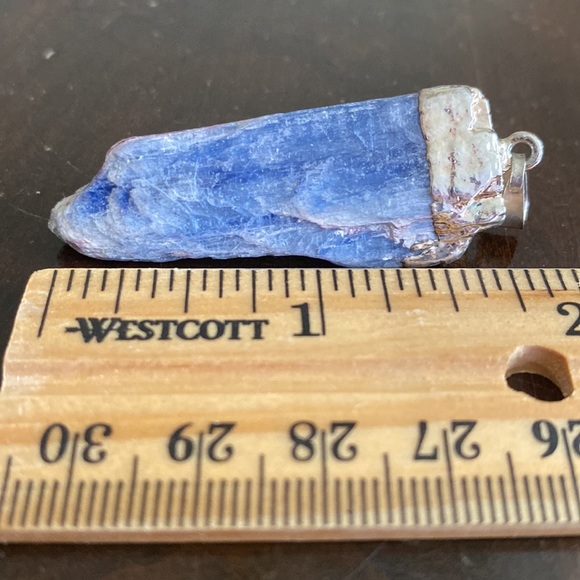 NWOT KYANITE PENDANT w/BLK TOURMALINE. 2.25” long. Approx .5” wide. AAA quality - Picture 12 of 16